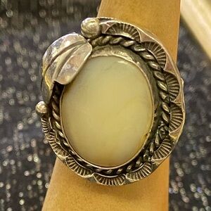 Navajo Jefferson Abeyta Sterling Silver Mother of Pearl Native American Ring Sz7